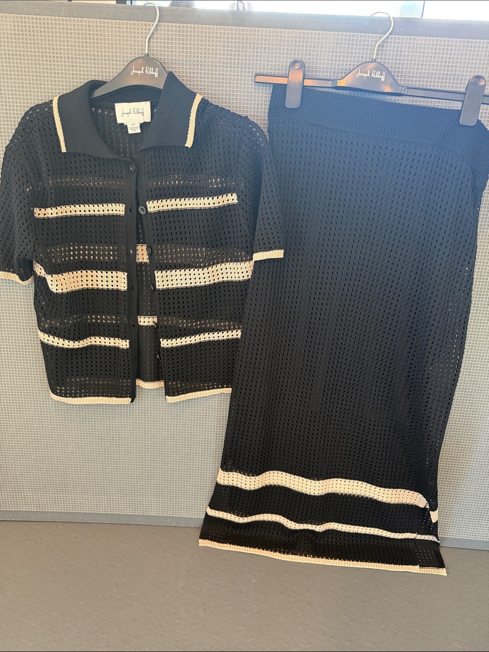 Joseph Ribkoff Black & Cream Knit Midi Skirt and Top Top Size S, Skirt Size Med